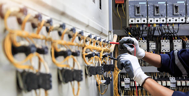 Professional Electrician technician working in Cridersville, OH